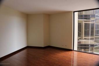 Venta de Apartamento en Escazú Centro. 20-965a 