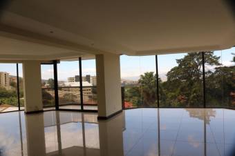 Venta de Apartamento en Escazú Centro. 20-965a 