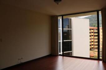 Venta de Apartamento en Escazú Centro. 20-971a