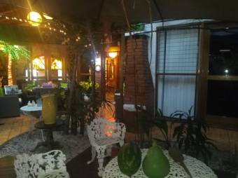 Venta de Casa en La Uruca, San José.20-1166a