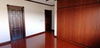 Venta de Casa en Santa Ana. 20-1334a