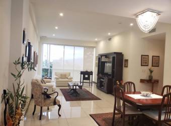 Venta de Apartamento en Bello Horizonte, Escazú. 20-681a