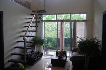 CG-19-913.  Precioso Apartamento  en  SantaAna.  En Venta 