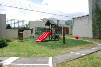 CG-19-913.  Precioso Apartamento  en  SantaAna.  En Venta 