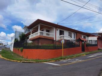 CityMax vende amplia Casa con uso de suelo comercial en LLorente de Tibás