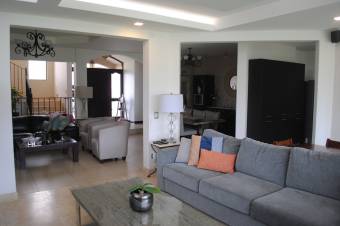 CityMax alquila hermosa casa en Santo Domingo de Heredia 3 habitaciones
