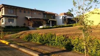 Hermoso Lote Esquinero - Vista del Sol