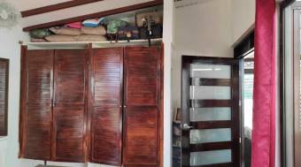 Fabulosa casa con familiar en Venta,   Guapiles Centro      CG-20-2163