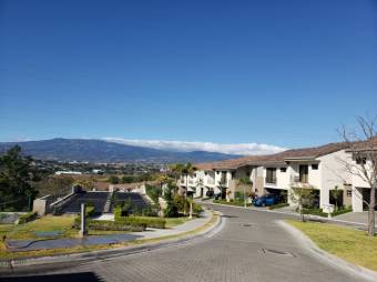 Hermosa Casa ubicada en excelente zona de la ciudad y alta plusvalia