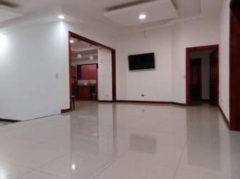 Se vende casa en esidencial Privado en San Rafael, Escazu. 22-31