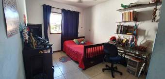 Venta de linda casa con ubicacio privilegiada en Santa Ana 22-834