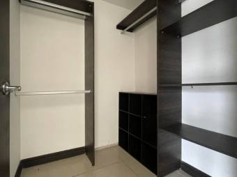 Se vende casa en exclusiva zona de Escazú 22-1203