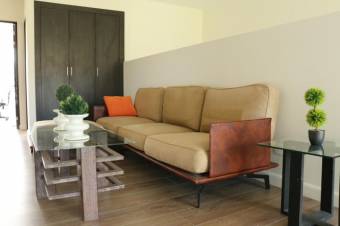 Se vende casa en exclusivo condominio en Guachipelin, Escazu 21-1337