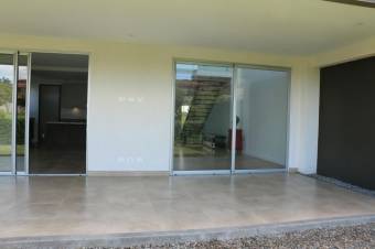 Se vende casa en exclusivo condominio en Guachipelin, Escazu 21-1337