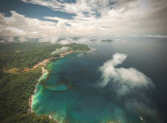 FOR SALE Paradisiacal land in front of the sea Playa Ventanas Puntarenas