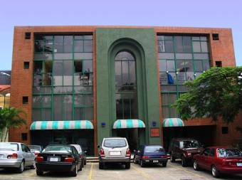 GREAT LOCATION - Business property for RENT in Oficentro Trejos Montealegre
