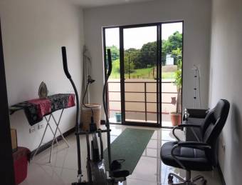 se vende bonita casa en condominio con piscina  en la Guacima 22-1395