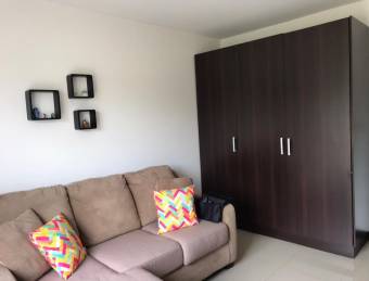 se vende bonita casa en condominio con piscina  en la Guacima 22-1395