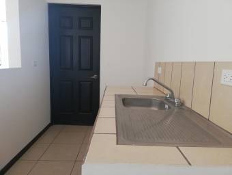 Se vende casa con patio amplio en San Antonio del Tejar Alajuela 22-789