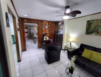 Se vende casa con excelente ubicacion en San Francisco de Dos Rios 23-353