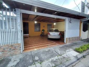 Se vende casa con excelente ubicacion en San Francisco de Dos Rios 23-353