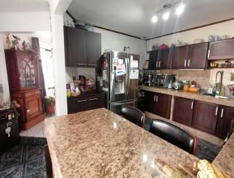 Se vende propiedad con dos casa en la trinidad moravia 23-500