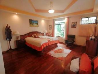 Casa en Venta en San Isidro, Heredia. RAH 23-1164