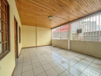 se vende bonita casa ccon mucha luz natural en San Antonio del Tejar Alajuela 22-2501