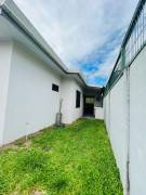 Moderna y Bonita casa en Calle Estandar de Guapiles, En Venta CG-23-683