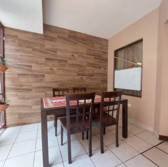 Se vende casa en Barva Heredia 23-774