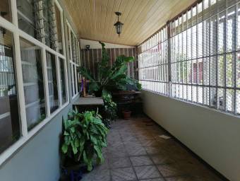 Se vende casa en la Uruca cerca del Hospital Mexico 23-1108