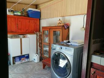 Se vende casa en la Uruca cerca del Hospital Mexico 23-1108