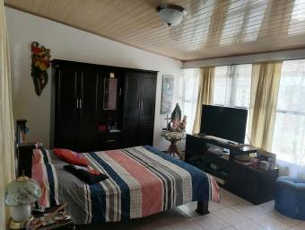 Se vende casa en la Uruca cerca del Hospital Mexico 23-1108