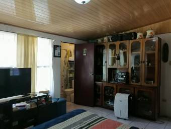 Se vende casa en la Uruca cerca del Hospital Mexico 23-1108