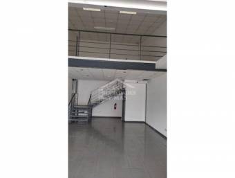 Alquiler de local comercial en plaza Altamira Tres Ríos / 80 m2