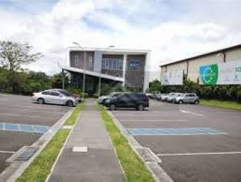 Local comercial R1 para restaurante/ Momentum Escazu /142.47 m2