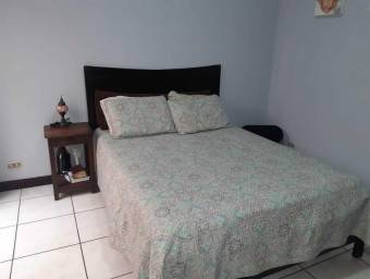 Casa en Venta en Santa Ana, San José. RAH 23-1217