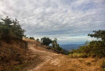 Se vende lote con espectacular vista  en potrerillos piedades sur san ramon 22-408