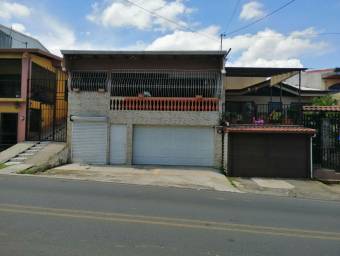 se vende espaciosa casa en Canoas Alajuela 23-775