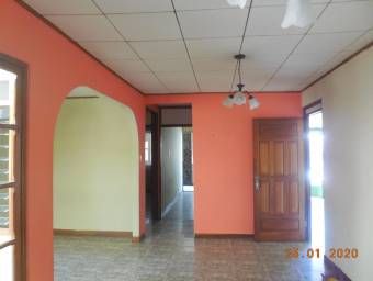 se vende casa centrica en Alajuela 23-777