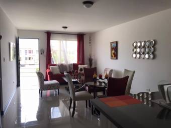 Casa en Venta en La Guácima, Alajuela. RAH 22-1395