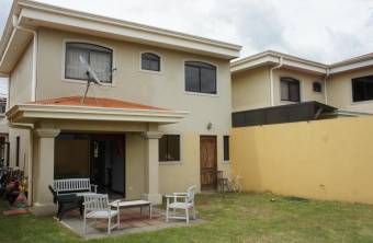 Casa en Venta en La Guácima, Alajuela. RAH 20-170