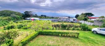 Lot for sale with a modern house in San Rafael de Heredia