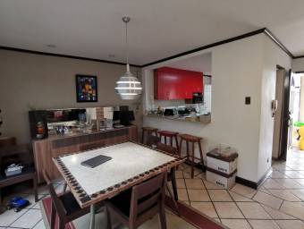 Apartamento en Venta en Curridabat, San José. RAH 23-1358