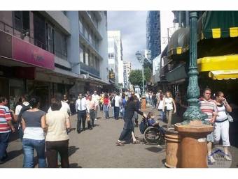 SE ALQUILA LOCAL COMERCIAL EN EDIFICIO EN SAN JOSE CENTRO