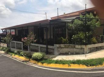 Casa en venta en Alajuela. RAH 22-1380