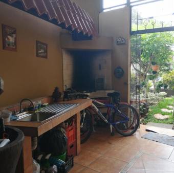 Casa en venta en Alajuela. RAH 22-1380