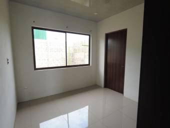 Casa en Venta en Alajuela. RAH 23-1432