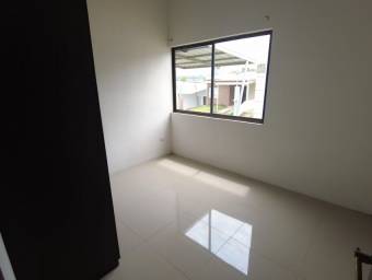 Casa en Venta en Alajuela. RAH 23-1432