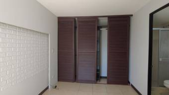 Apartamento en Venta en Hatillo, San José. RAH 23-1426